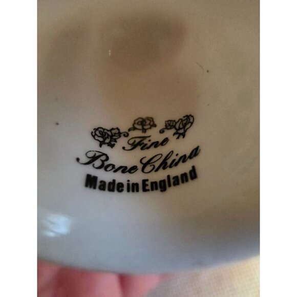 Porcelain Cat Thimble With Gold Trim Fine Bone China Made In England Collectible - Picture 6 of 6